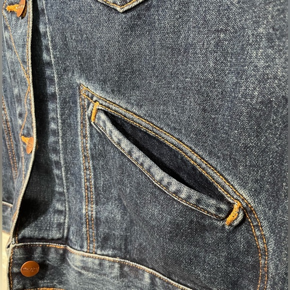 NWT Wrangler 124WJ Icons denim jacket // small - Picture 6 of 6
